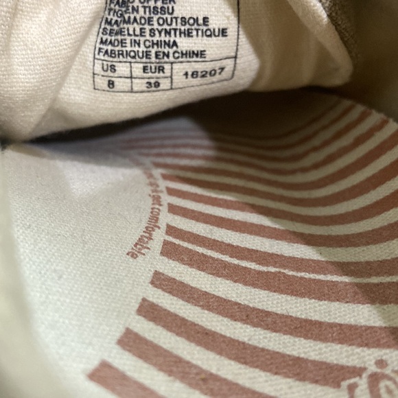 Taos star khaki wash canvas sneaker size 8 some spots on the left shoelace - Picture 9 of 17